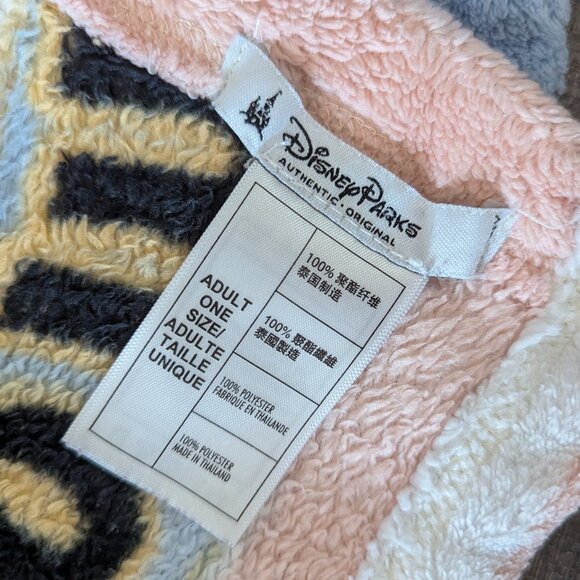 Disney Parks Original Souvenir It's A Small World Cozy Throw Blanket 40x70 - Picture 7 of 8